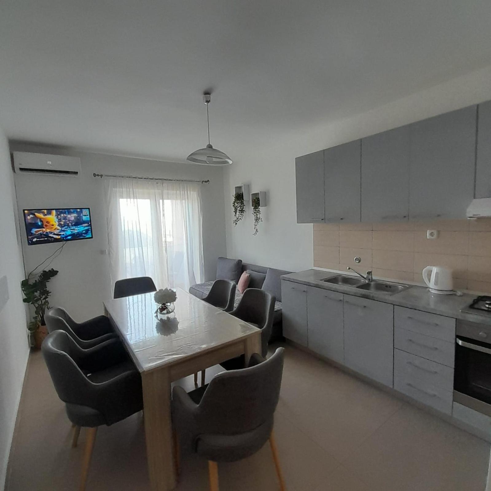 Apartments Monika Omiš Εξωτερικό φωτογραφία